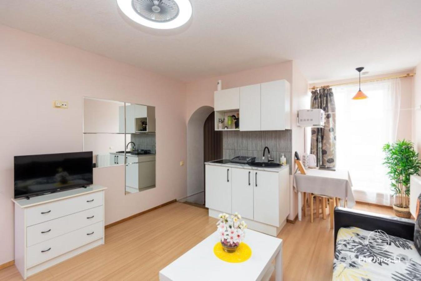 Apartamentai Pas Regina Palanga Ngoại thất bức ảnh